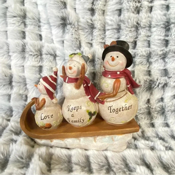 Resin Snowman Family “Love Keeps A Family Together” Figurine Holiday Decor - Picture 1 of 7
